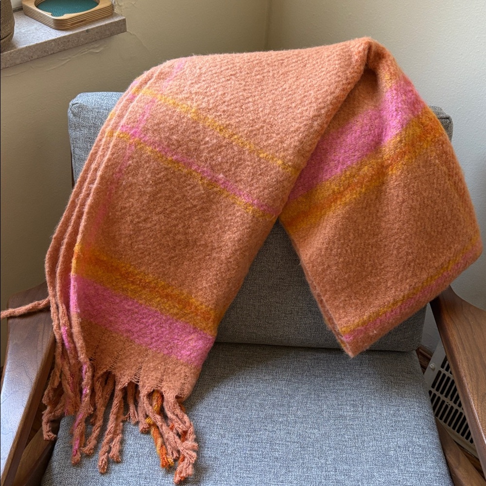 Shiraleah Chicago-Cozy Pink and Orange Fringed Scarf